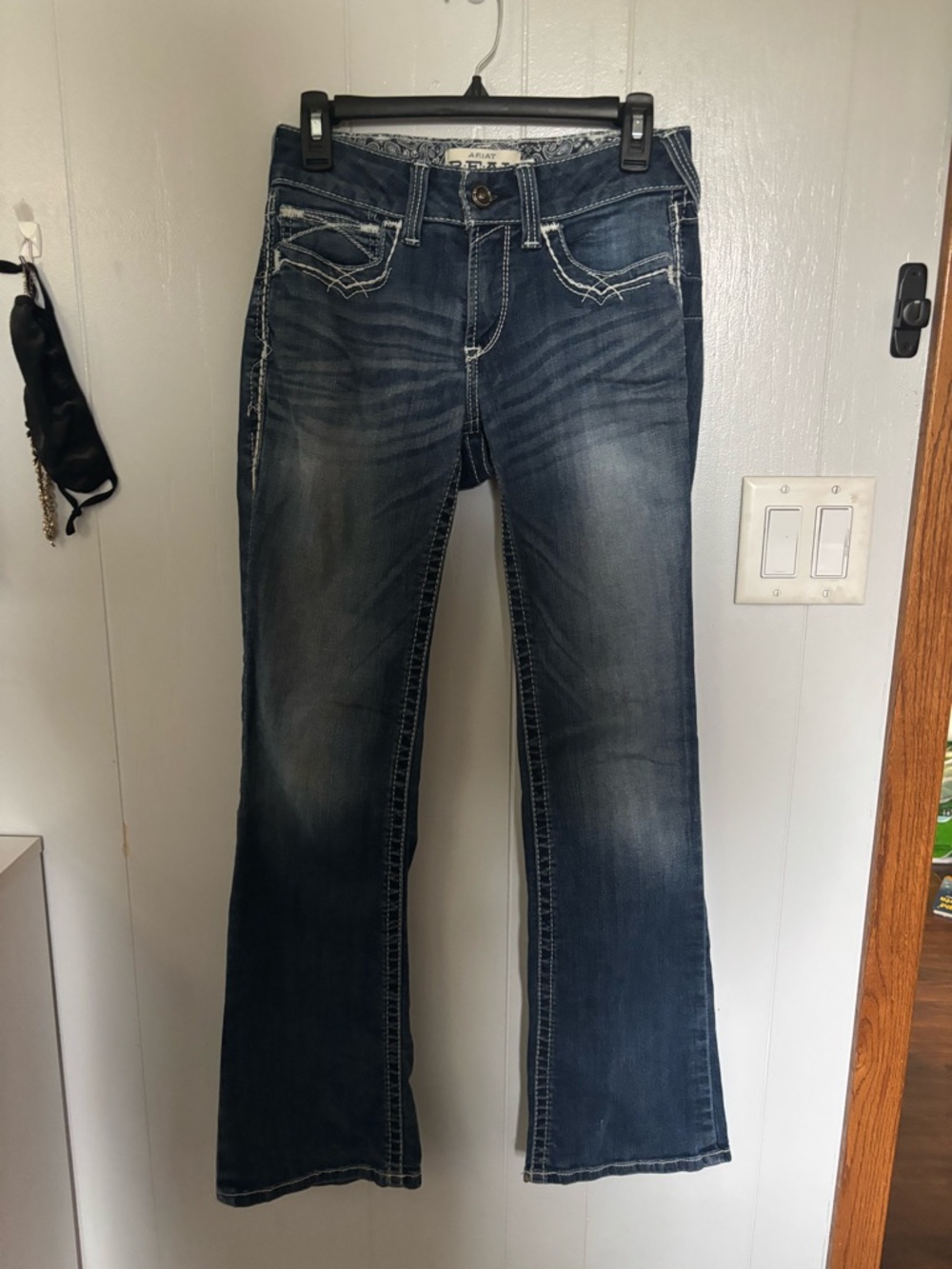 Ariat Women’s Mid Rise 28x32 Jeans